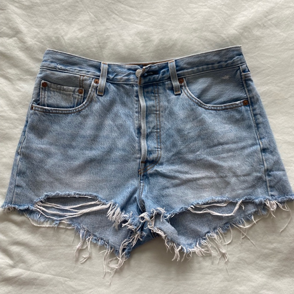 Levi’s 501 shorts ribcage high rise size 29